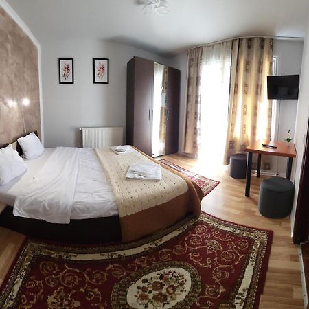Pensiunea Mountain King Sîmbăta de Sus 외부 사진